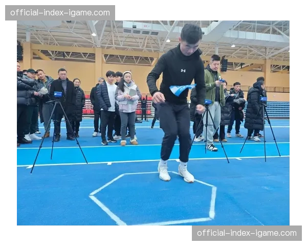 克莱蒙特后卫拉沙尼恢复完整合练，体能测试显示其冲刺能力达标