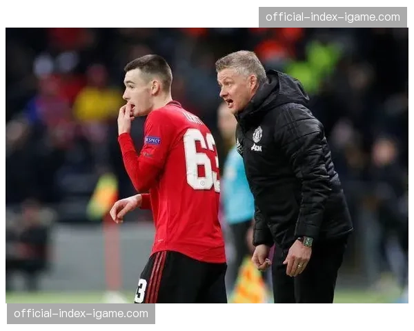 通讯:从边陲小城到梦剧场,曼联小将梅努的稳定成长之路 通讯:从边陲小城到梦剧场,曼联小将梅努的稳定成长之路