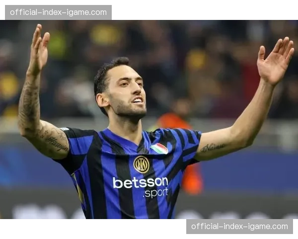 专访恰尔汗奥卢：在米兰德比前谈中场角色转变与冠军心